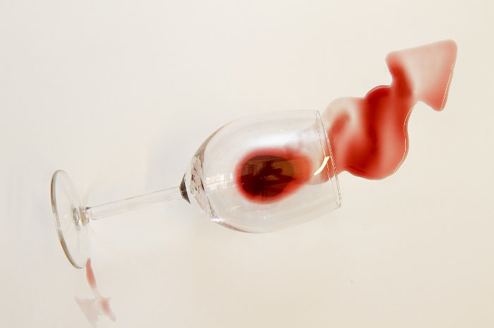 Naudinga ar visgi žalinga gerti vyną?